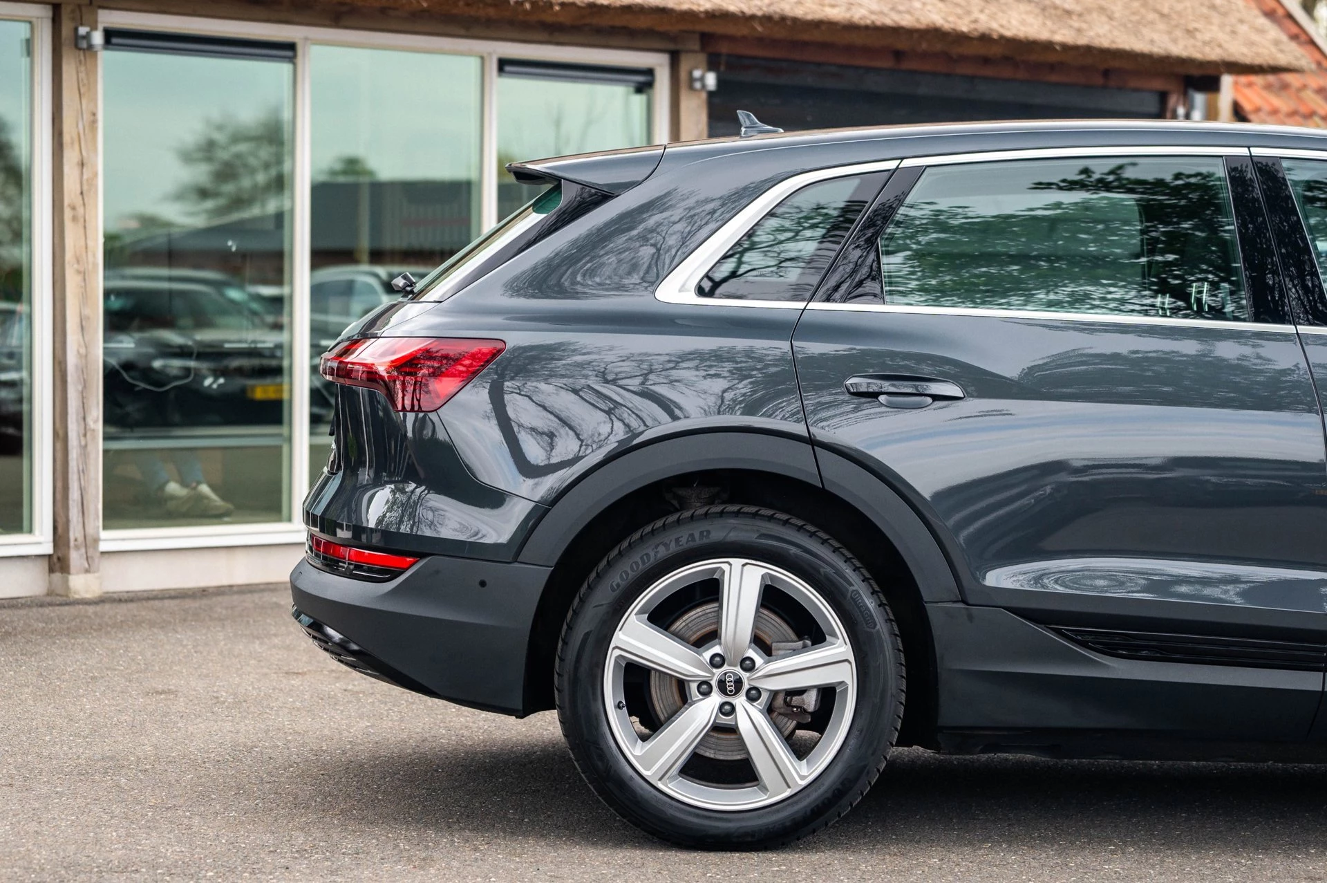 Hoofdafbeelding Audi e-tron