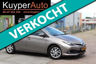 Hoofdafbeelding Toyota Auris Toyota Auris 1.8 Hybrid Trend panorama navi camera dealer onderhouden media