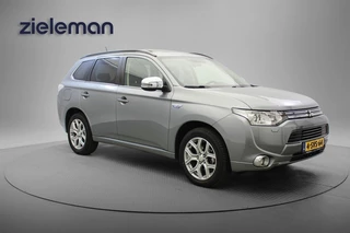 Mitsubishi Outlander 2.0 PHEV Intense + - Carplay, Panorama, Camera, Leer, Stoelverw. Trekhaak