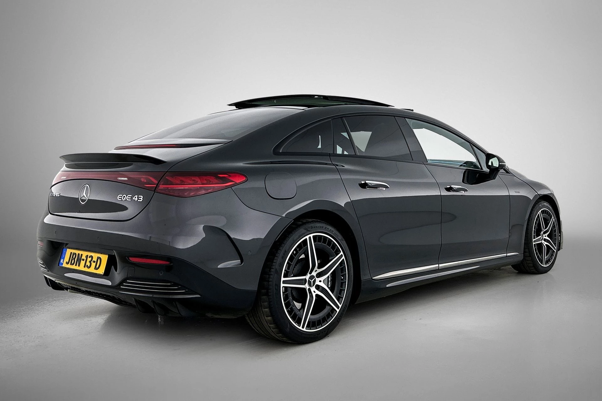 Hoofdafbeelding Mercedes-Benz EQE