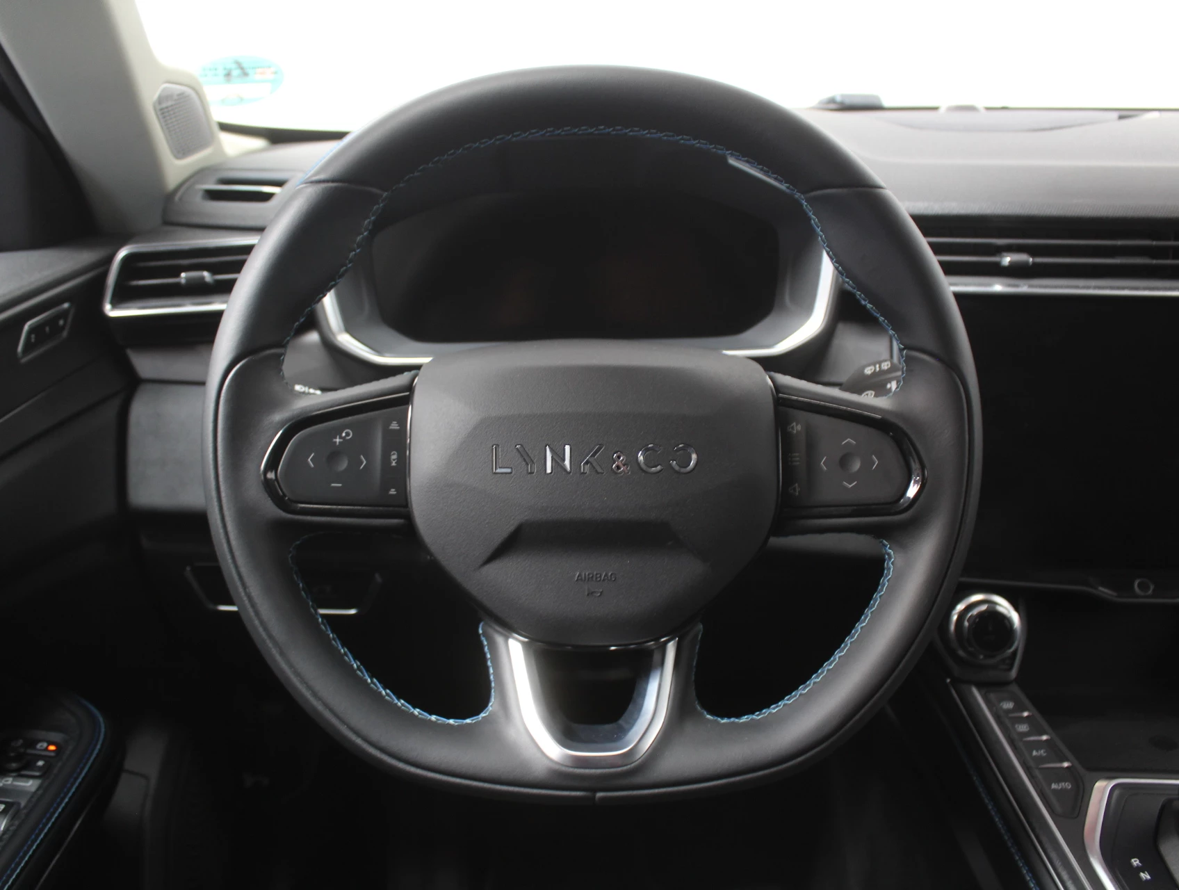 Hoofdafbeelding Lynk & Co 01