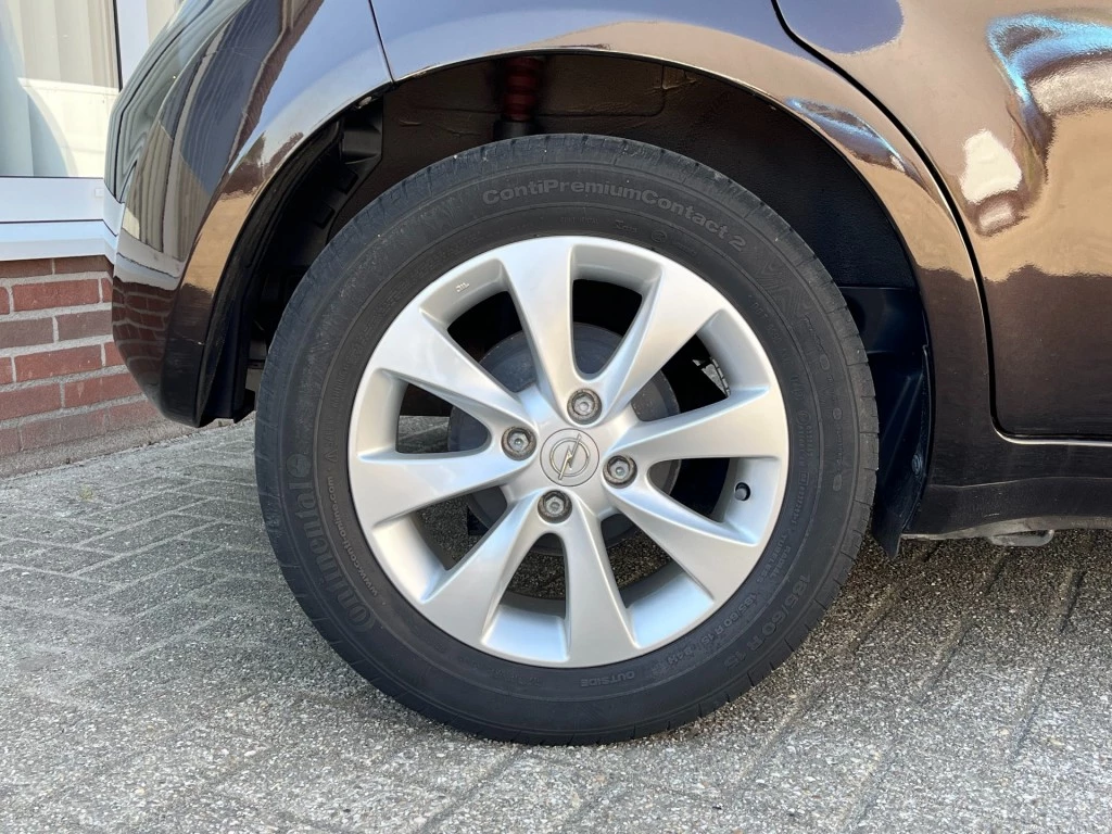 Hoofdafbeelding Opel Agila