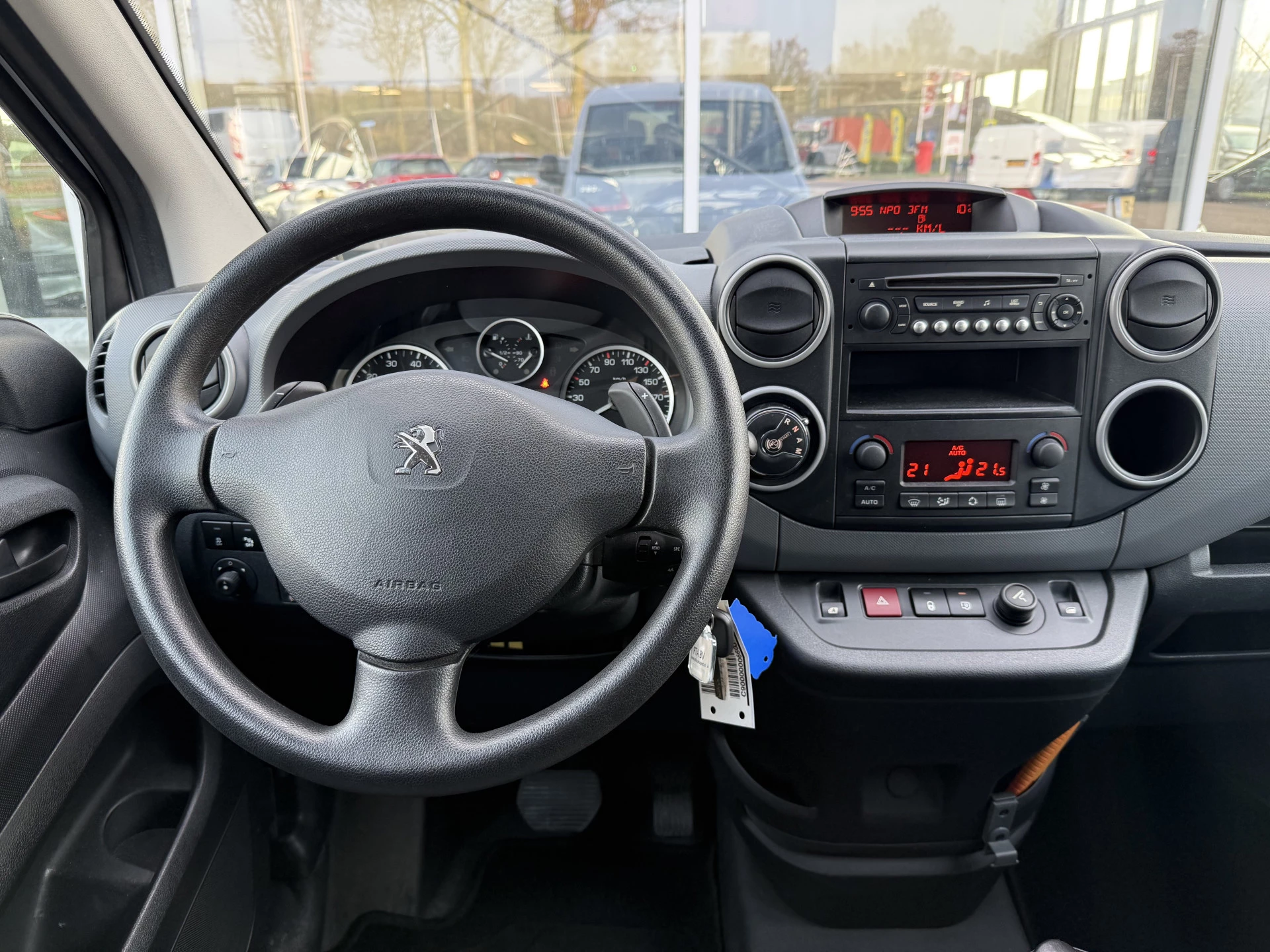 Hoofdafbeelding Peugeot Partner