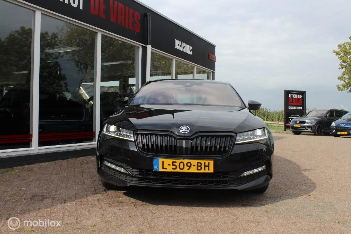 Hoofdafbeelding Škoda Superb