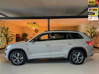 Skoda Kodiaq 1.5 TSI Sportline Business 7p. NAP Garantie Pano Elek. Trekhaak Memory Carplay Camera Digi Dash Cruise Navi Rijklaar