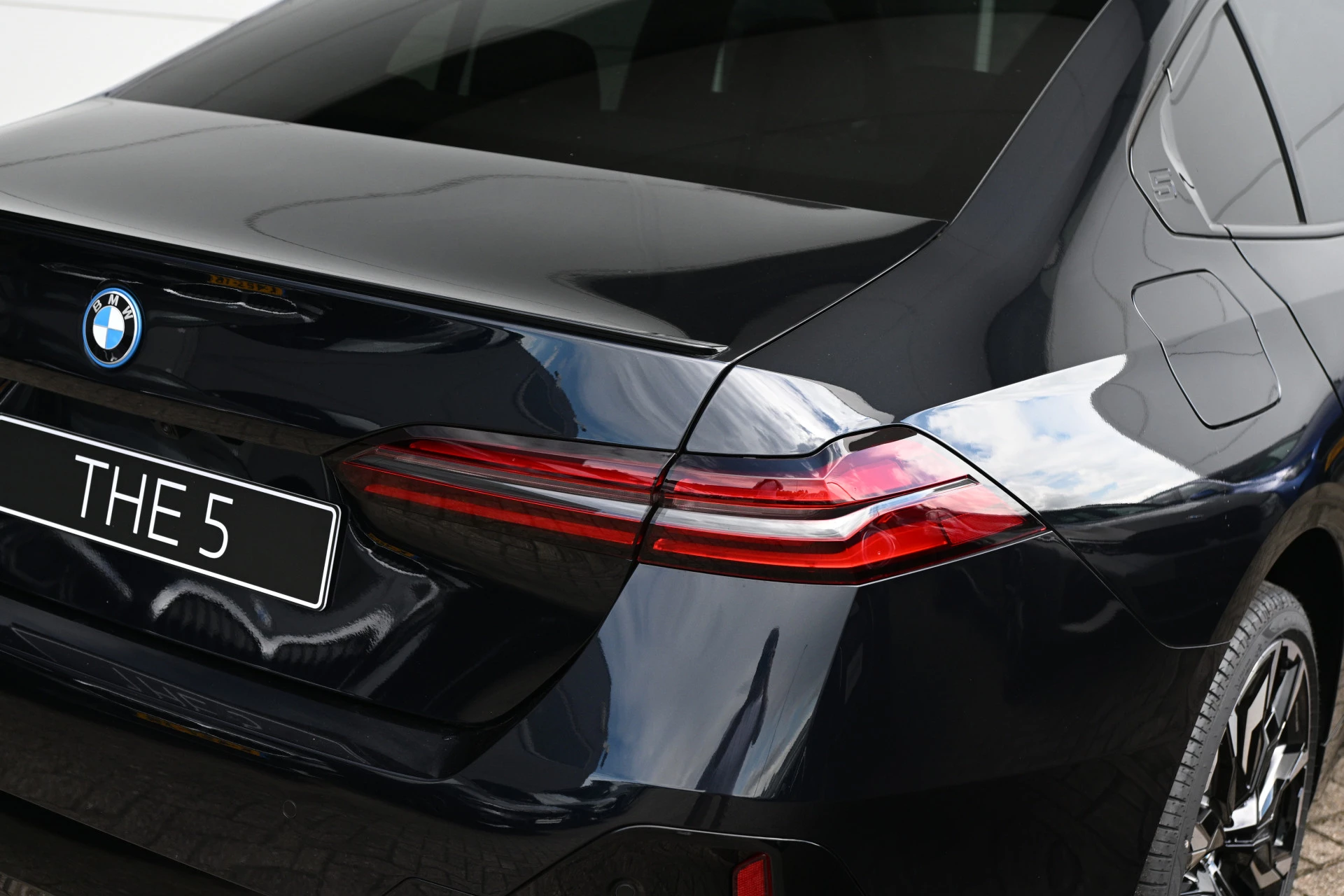 Hoofdafbeelding BMW i5