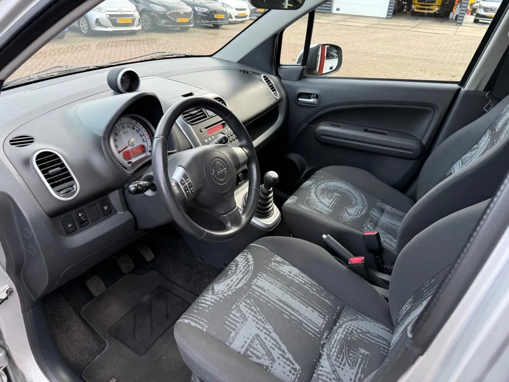 Hoofdafbeelding Opel Agila