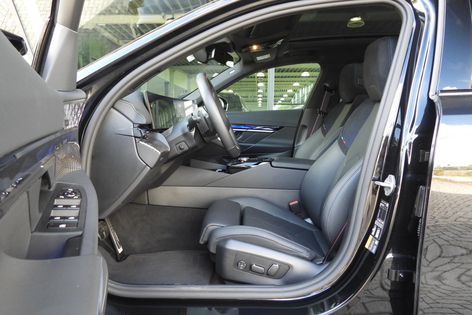 Hoofdafbeelding BMW i5