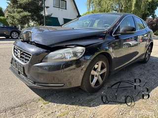 Volvo V40 1.6 D2 Momentum Voorschade
