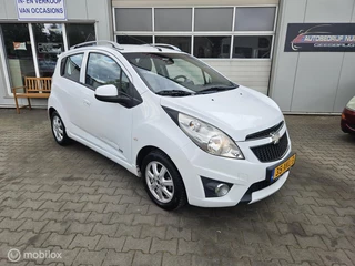 Chevrolet Spark 1.0 16V LT White Limited Edition Bi-Fuel
