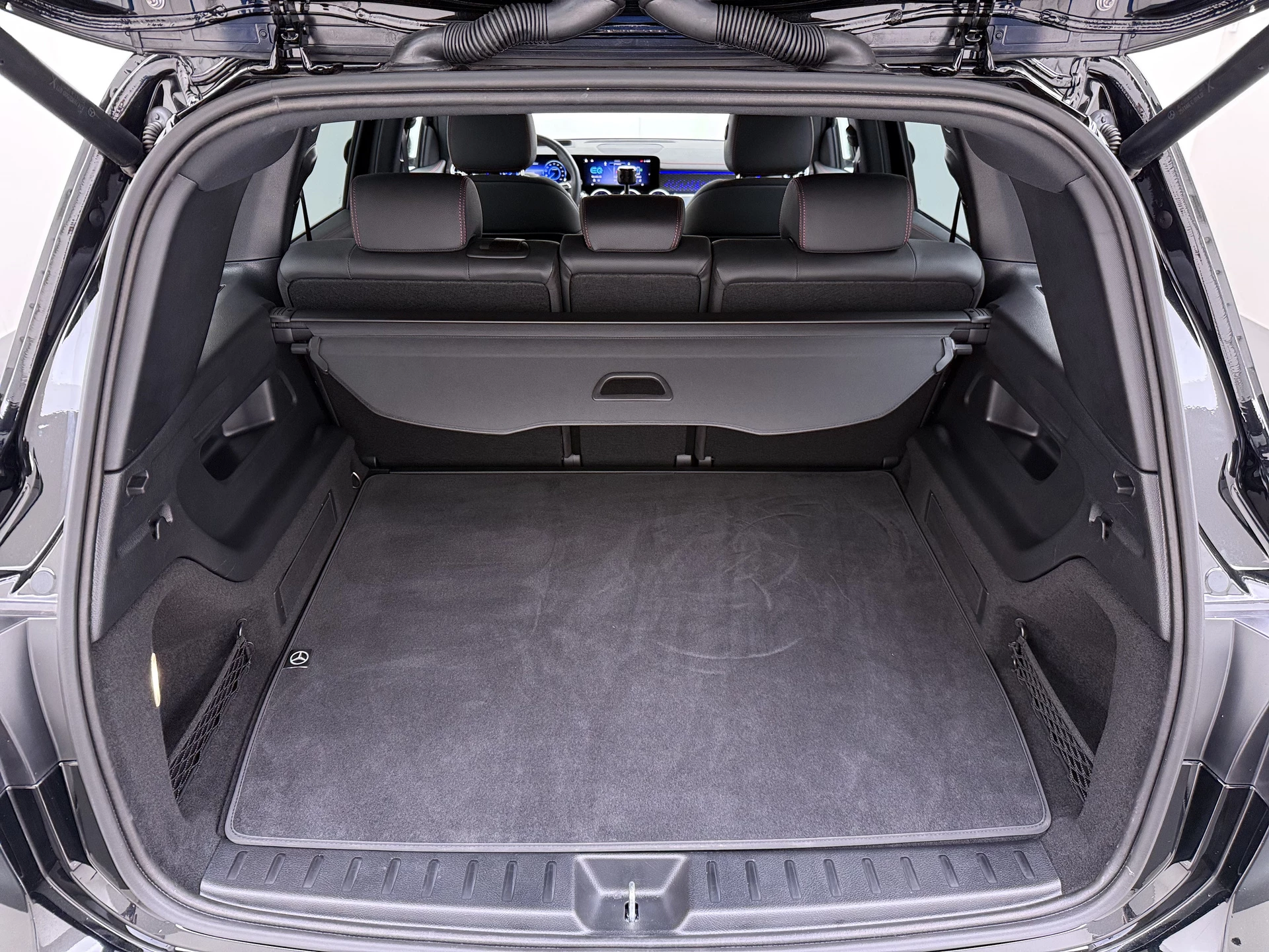 Hoofdafbeelding Mercedes-Benz EQB