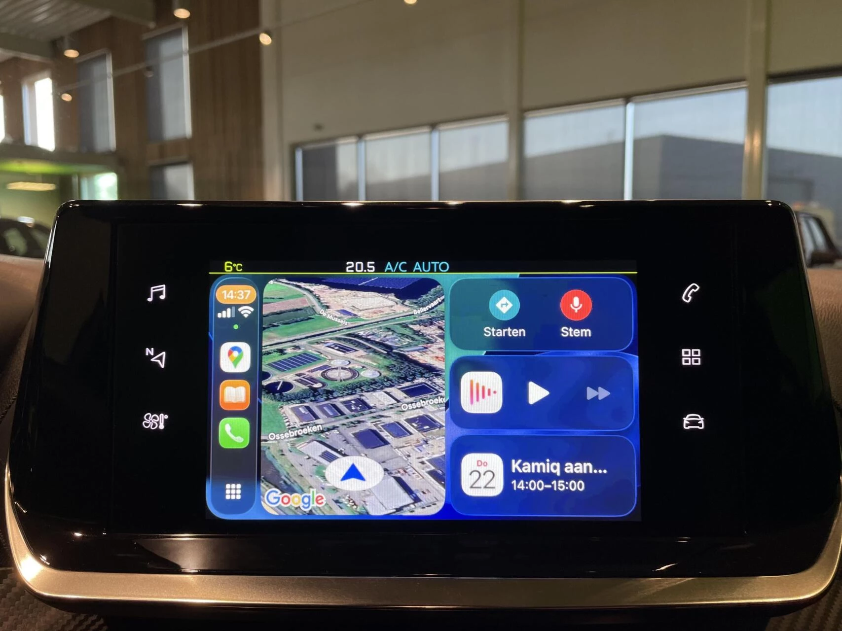 Hoofdafbeelding Peugeot e-2008