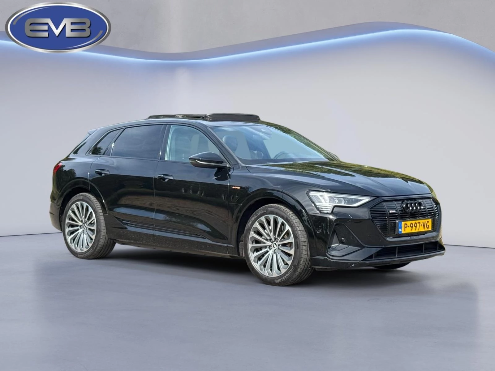Hoofdafbeelding Audi e-tron