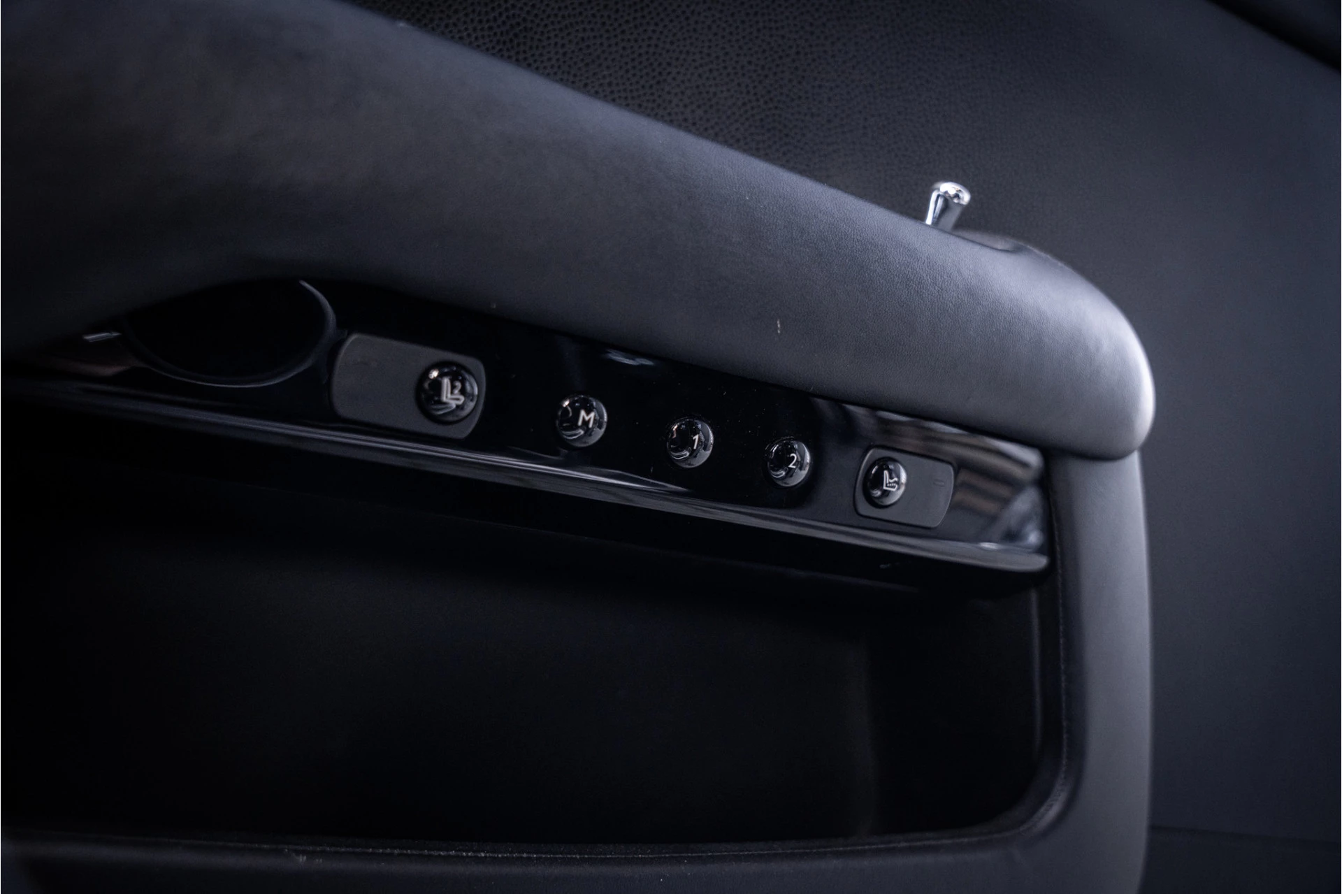 Hoofdafbeelding Rolls-Royce Dawn