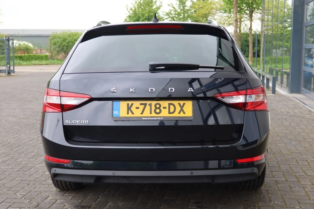 Hoofdafbeelding Škoda Superb