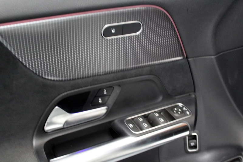 Hoofdafbeelding Mercedes-Benz EQA