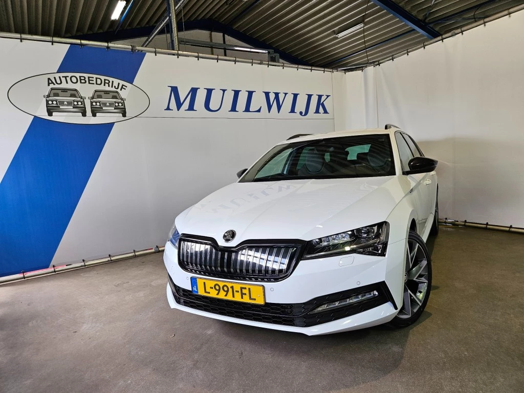 Hoofdafbeelding Škoda Superb