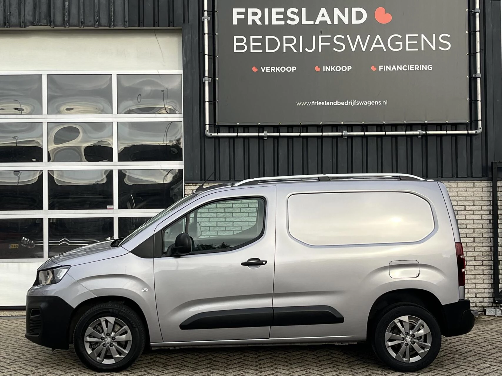 Hoofdafbeelding Peugeot Partner