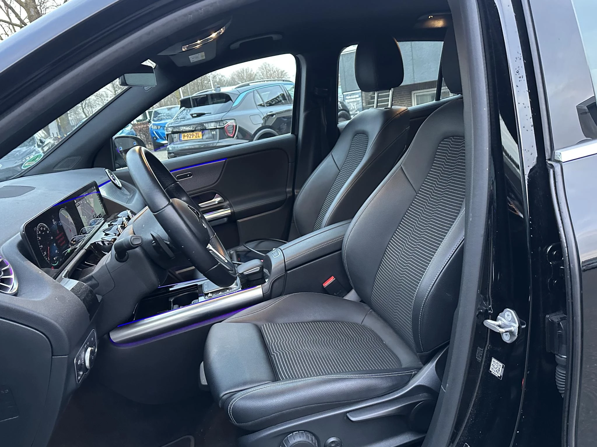 Hoofdafbeelding Mercedes-Benz EQA