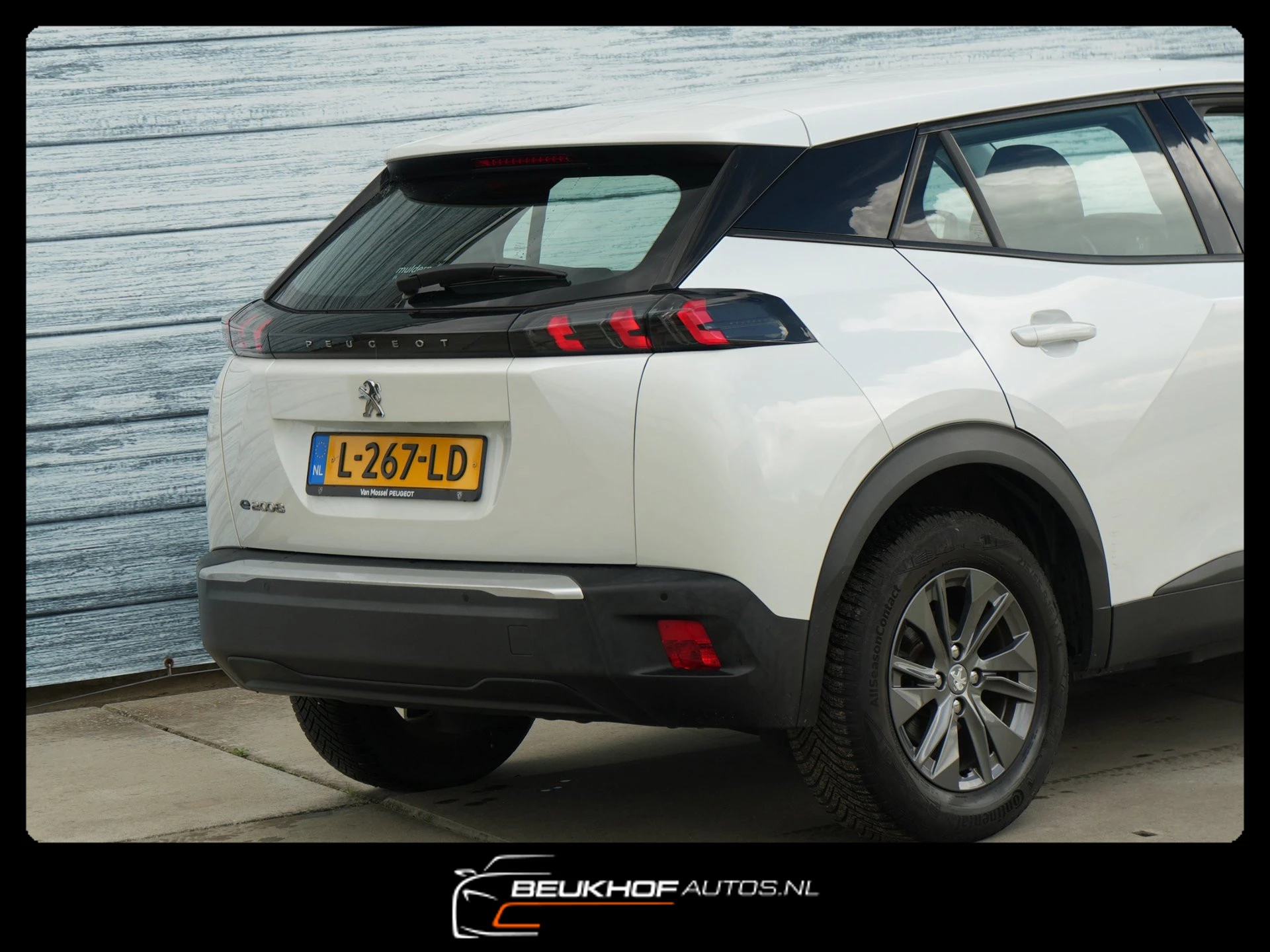 Hoofdafbeelding Peugeot e-2008