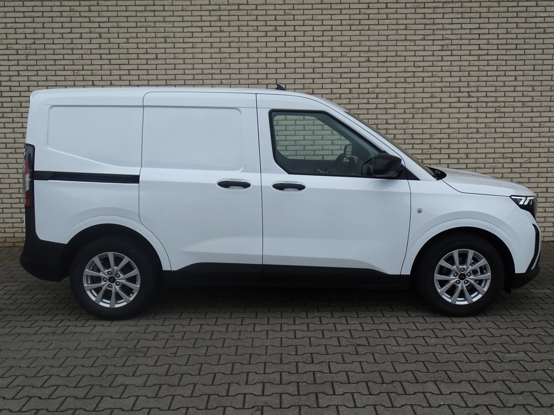 Hoofdafbeelding Ford Transit Courier
