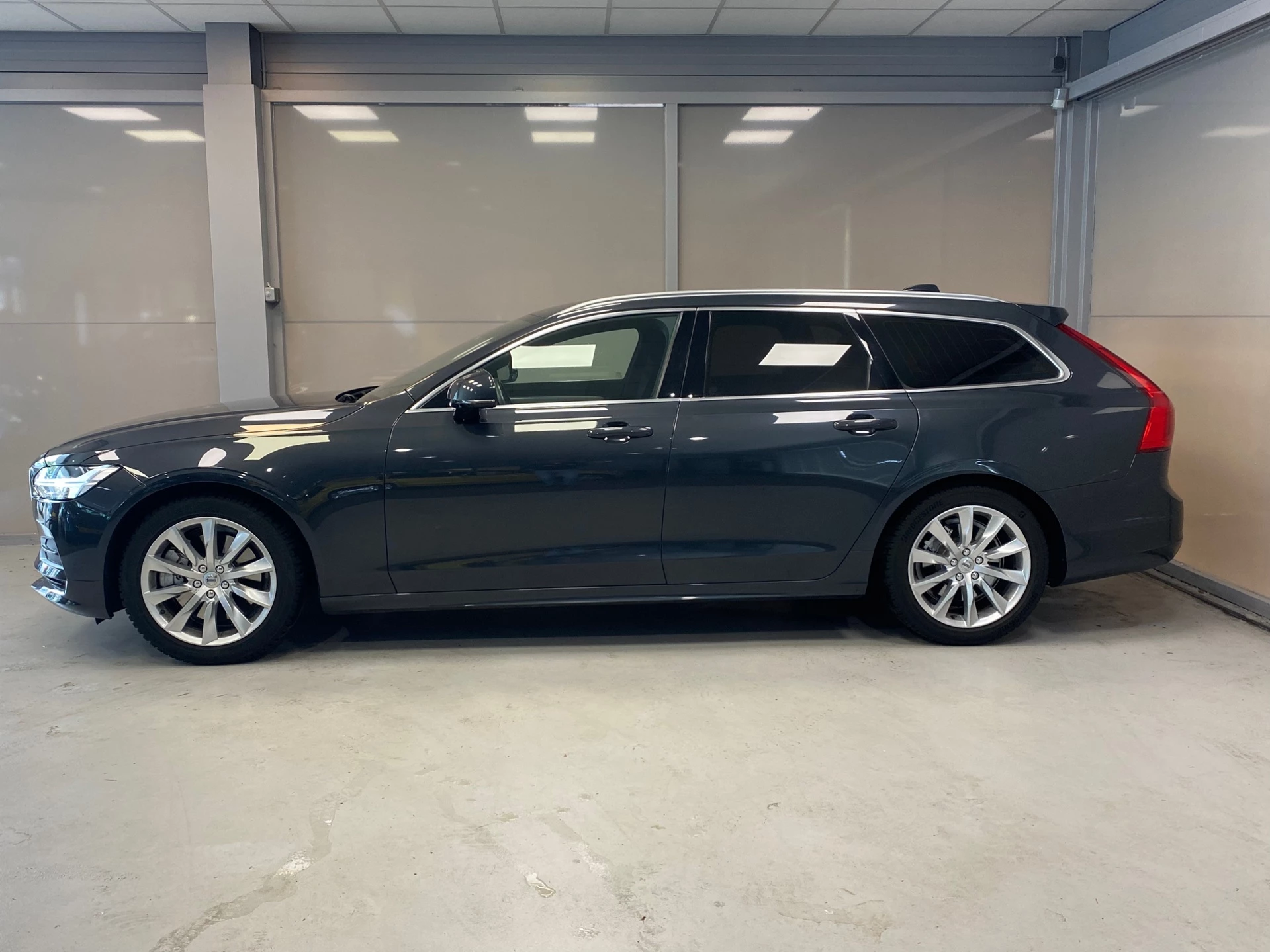Hoofdafbeelding Volvo V90
