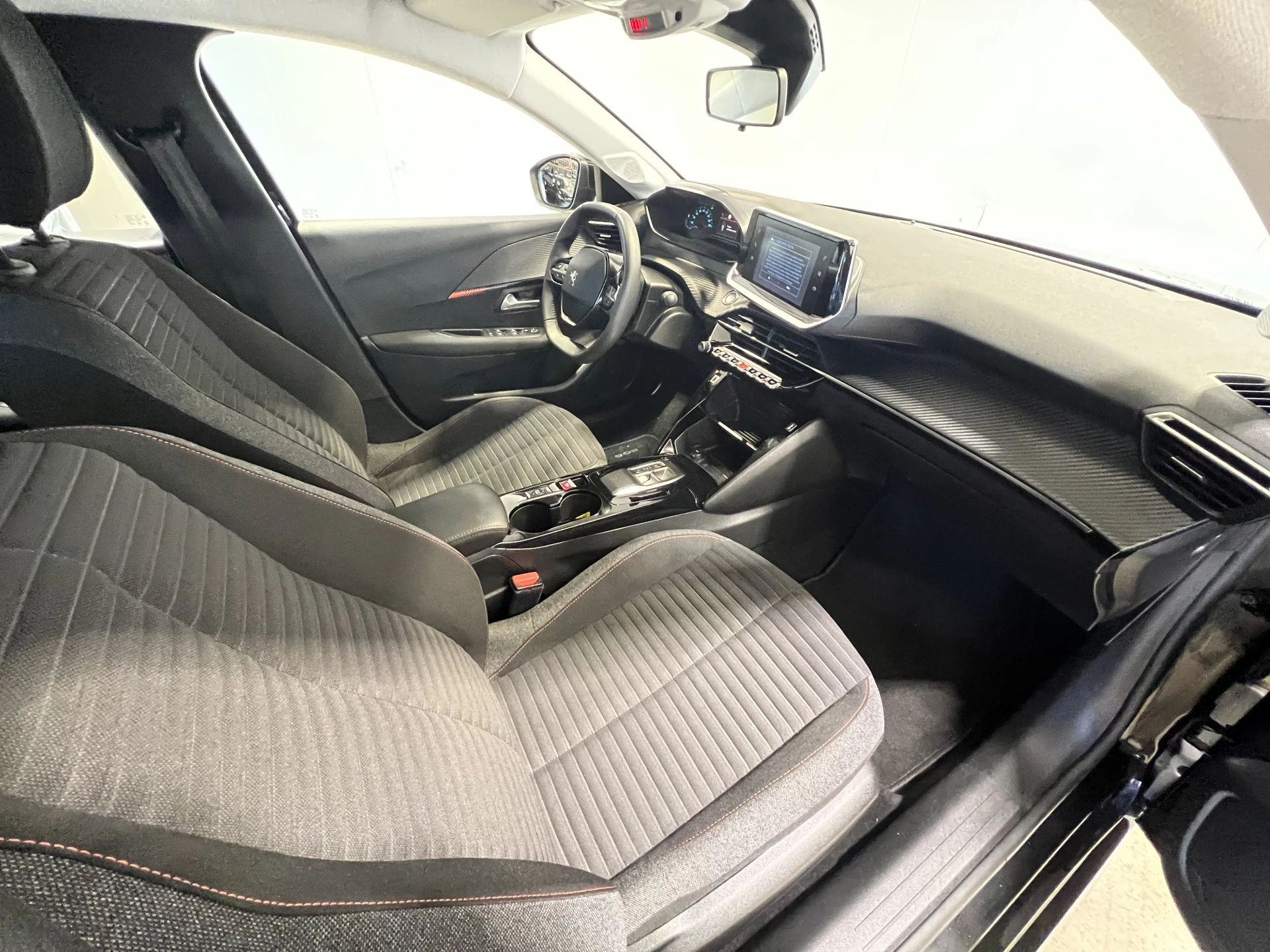 Hoofdafbeelding Peugeot e-208