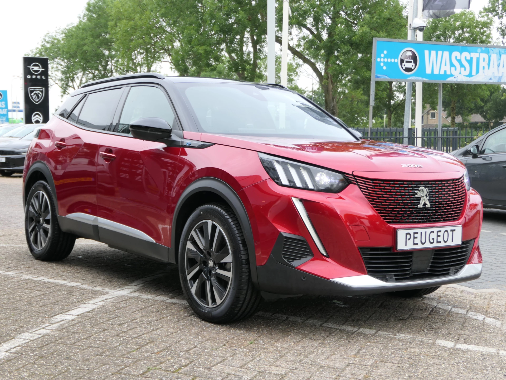 Hoofdafbeelding Peugeot e-2008
