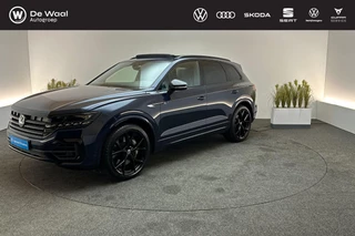 Hoofdafbeelding Volkswagen Touareg Volkswagen Touareg 3.0 TSi 462pk Automaat eHybrid 4MOTION R Edition | R-Line, Panoramadak, Park Assist, 22" LM Velgen |