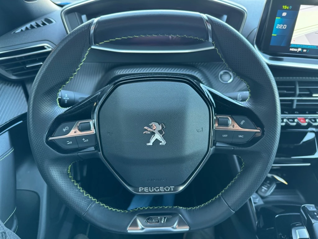 Hoofdafbeelding Peugeot e-2008