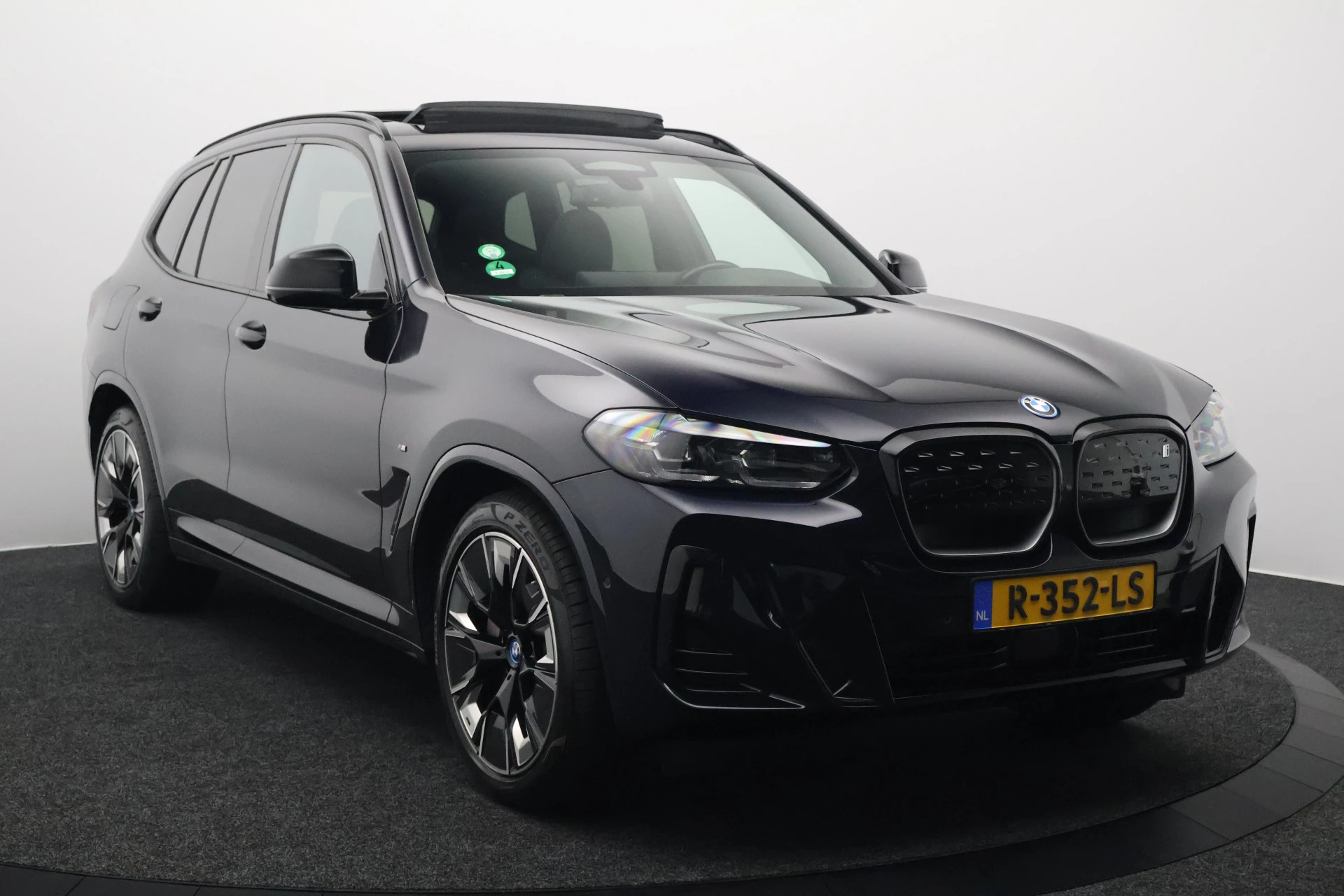 Hoofdafbeelding BMW iX3