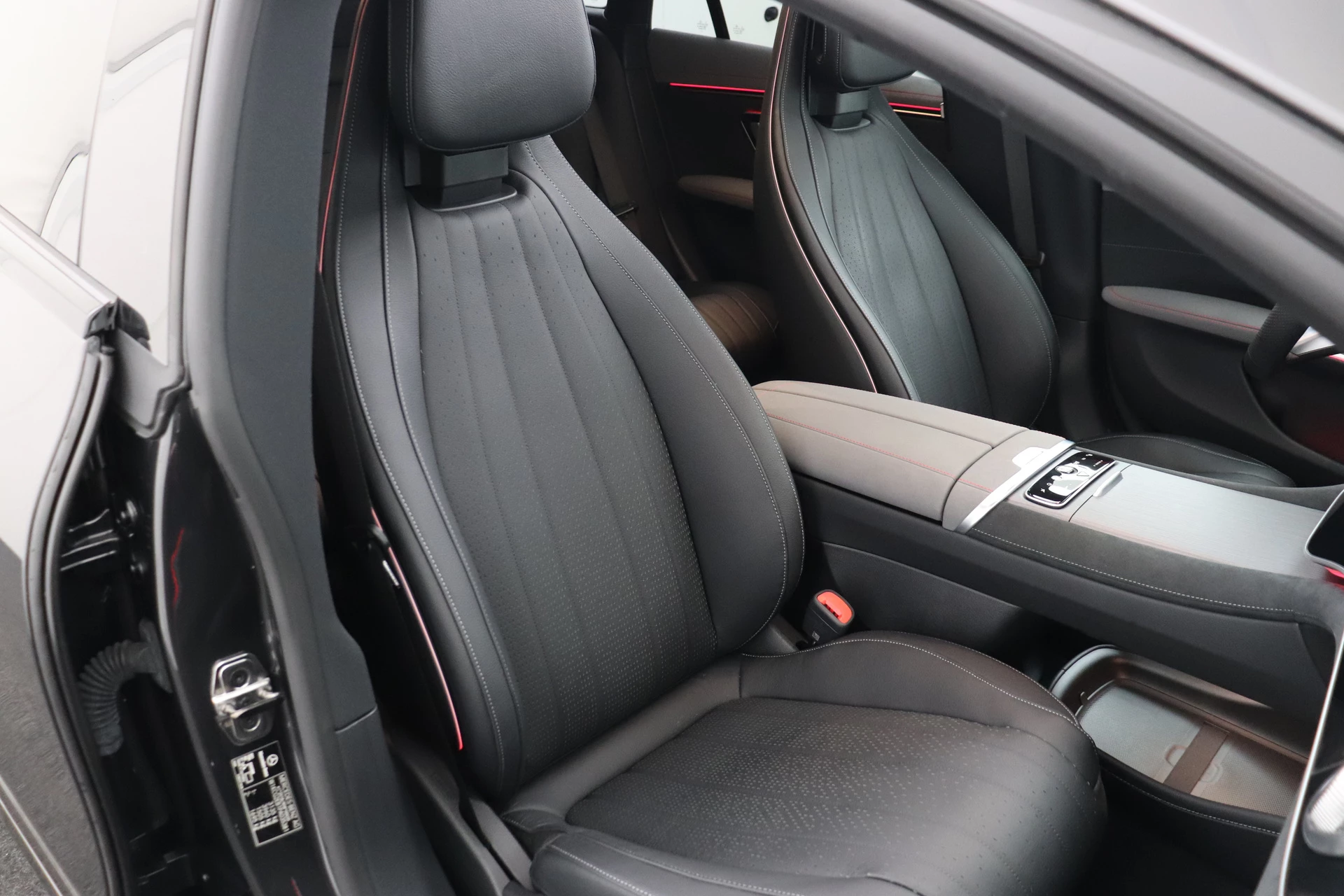 Hoofdafbeelding Mercedes-Benz EQS