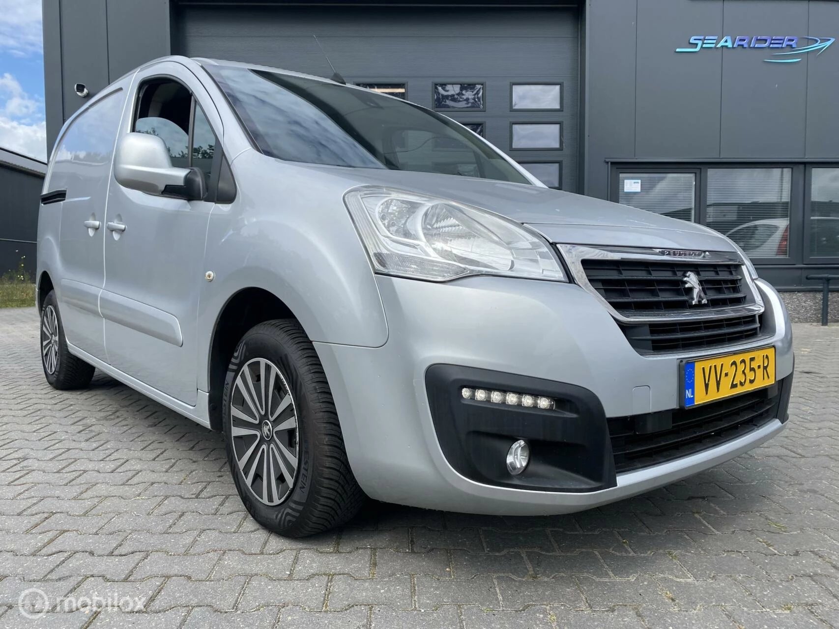 Hoofdafbeelding Peugeot Partner