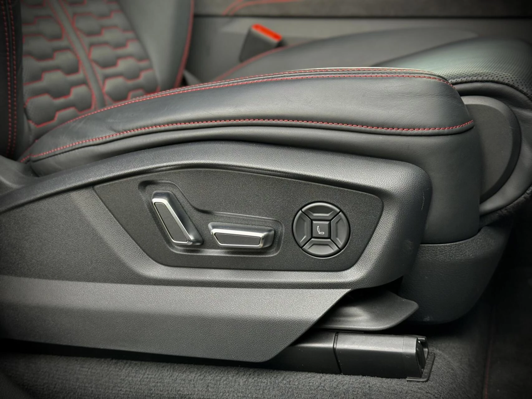 Hoofdafbeelding Audi RSQ8