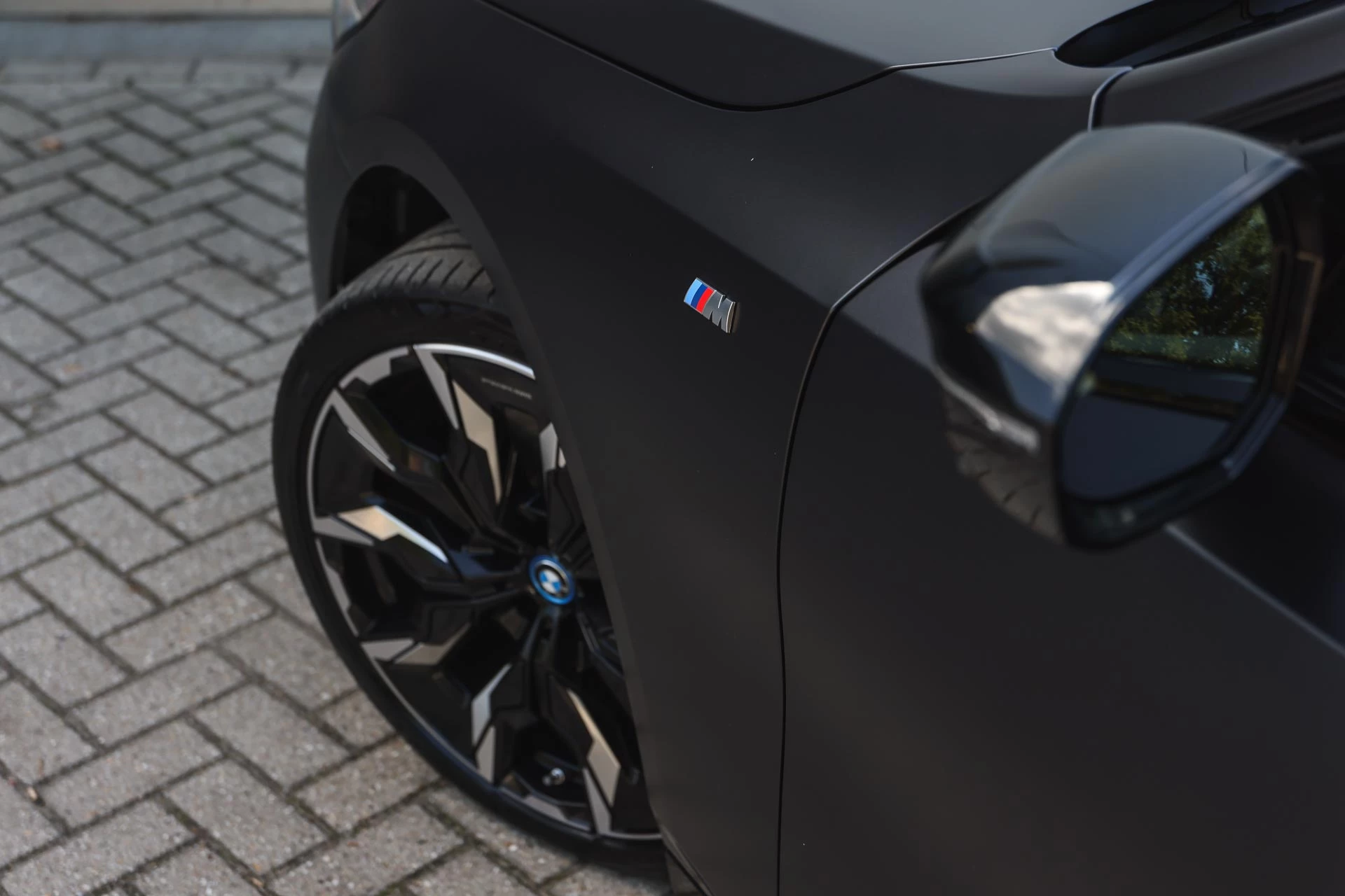 Hoofdafbeelding BMW i5