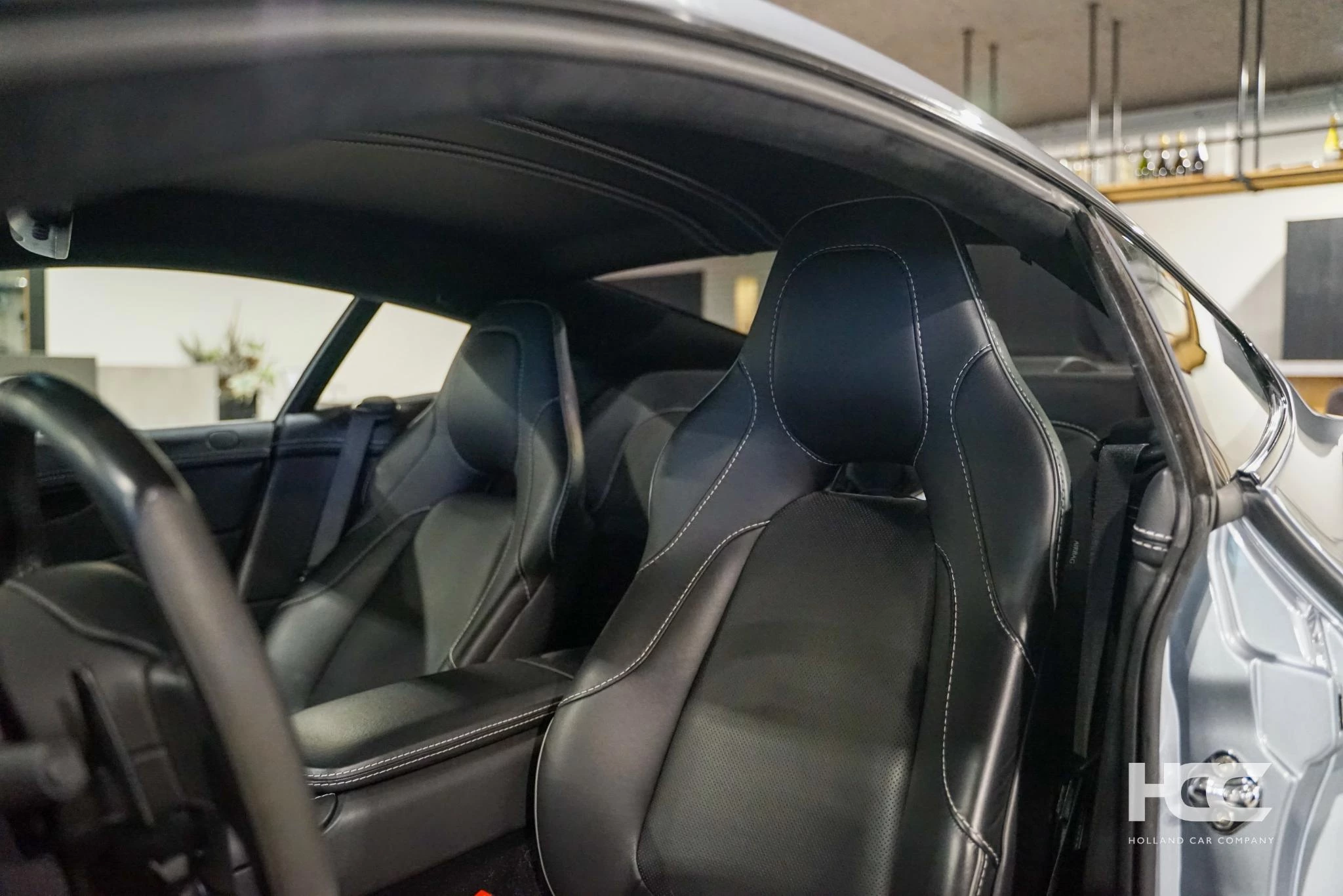 Hoofdafbeelding Aston Martin V12 Vanquish