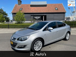 Opel Astra 1.4 Design Edition Sedan Airc/Ecc Lm Velgen Zeer Nette Auto