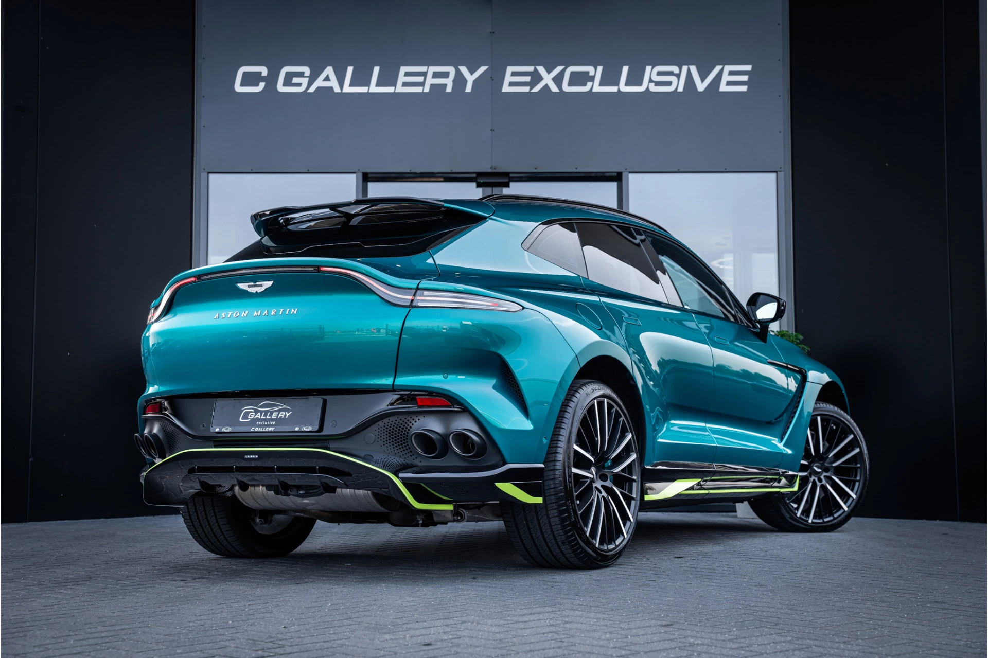 Hoofdafbeelding Aston Martin DBX