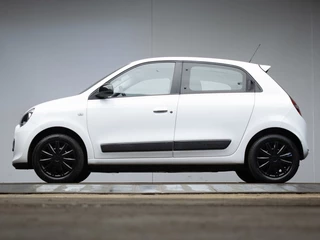 Hoofdafbeelding Renault Twingo Renault Twingo 1.0 SCe Collection Sport (AIRCO,CRUISE,BLUETOOTH,SPOILER,LED,ELEKTRISCH PAKKET,SPORTSTOELEN,NETTE STAAT)