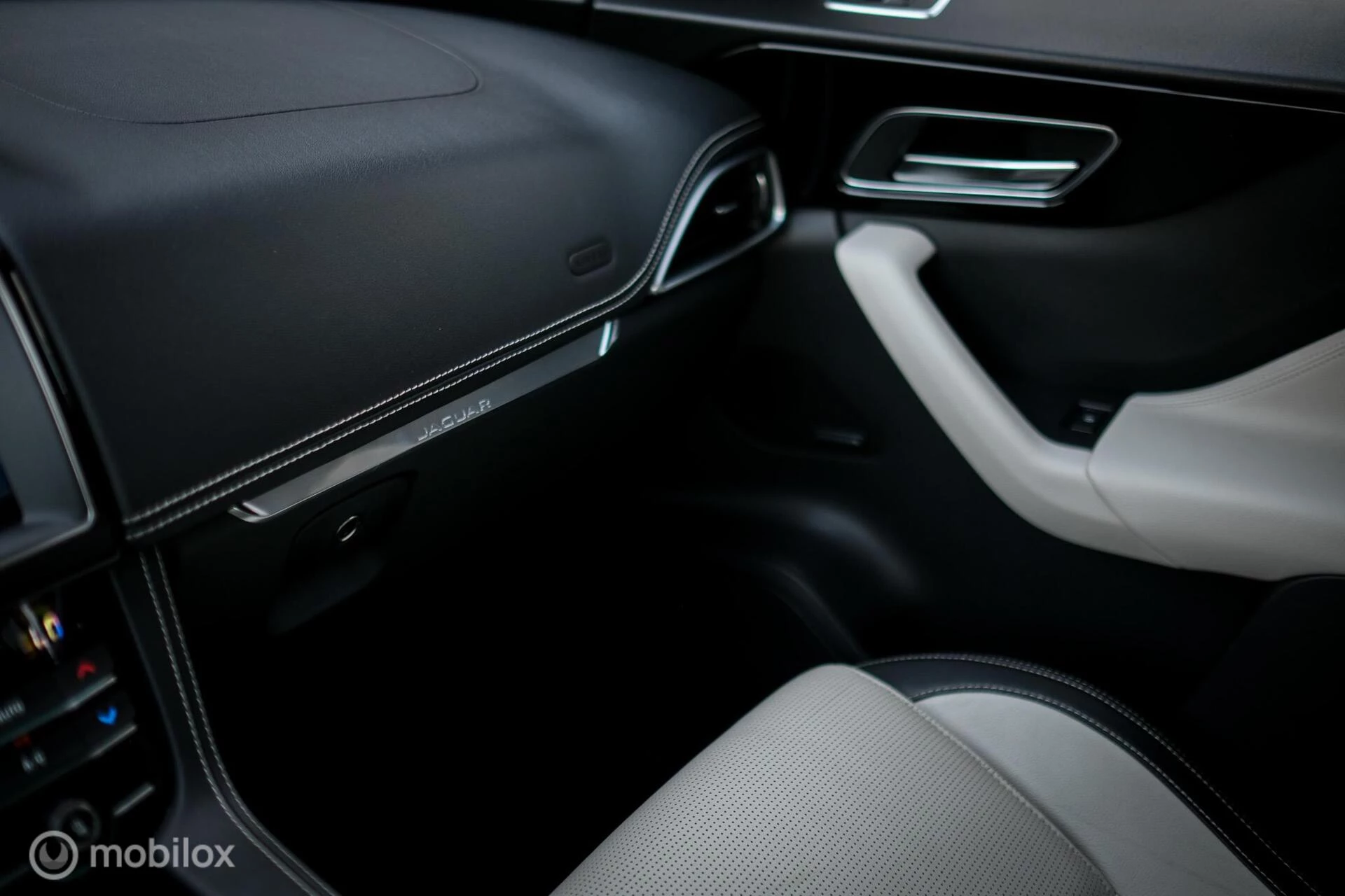 Hoofdafbeelding Jaguar F-PACE