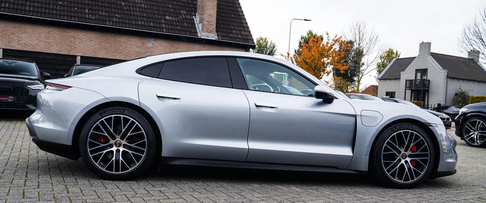 Hoofdafbeelding Porsche Taycan