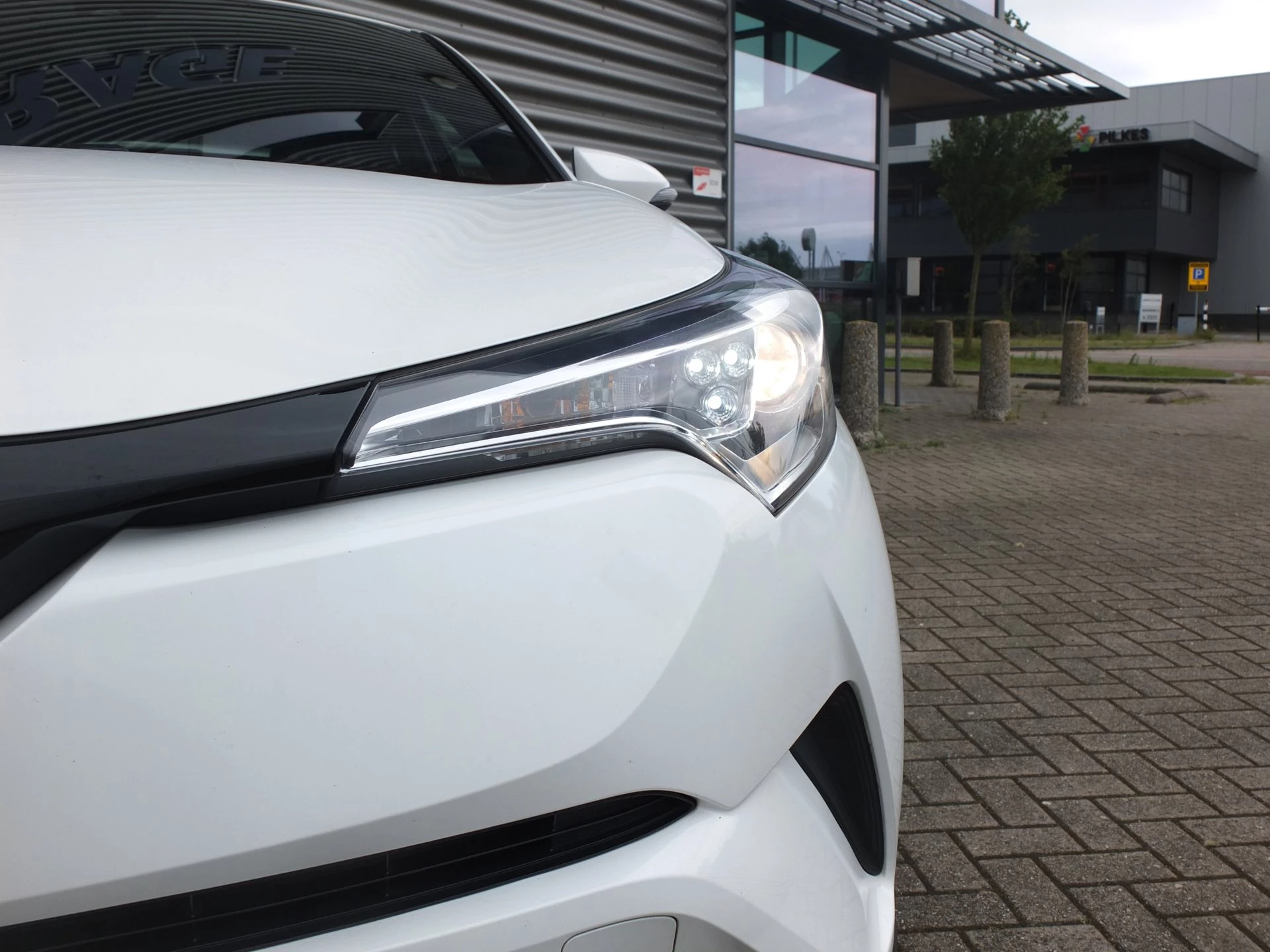 Hoofdafbeelding Toyota C-HR