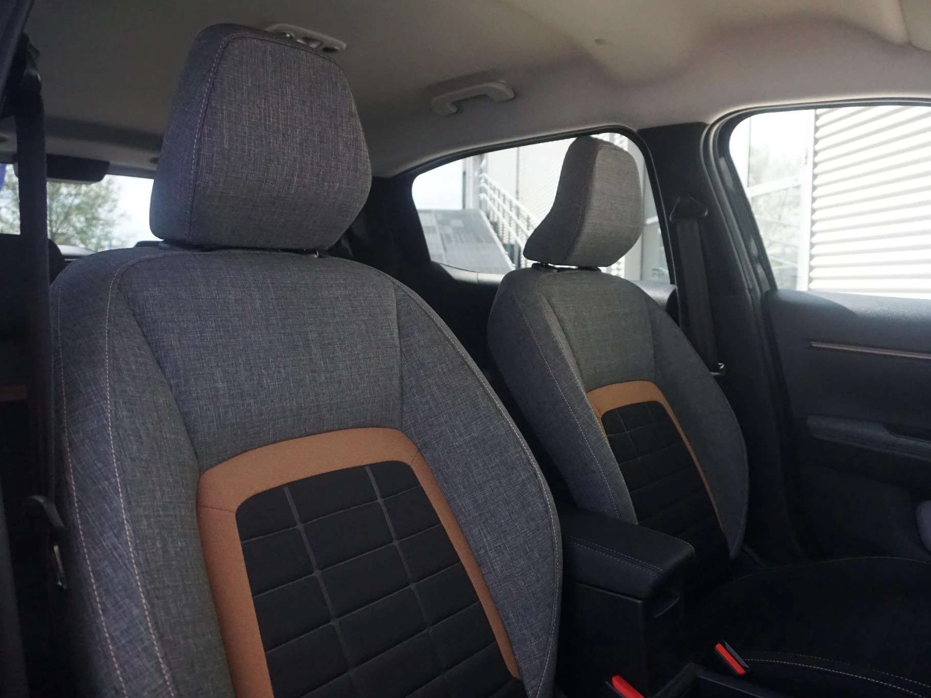 Hoofdafbeelding Citroën ë-C3 Aircross