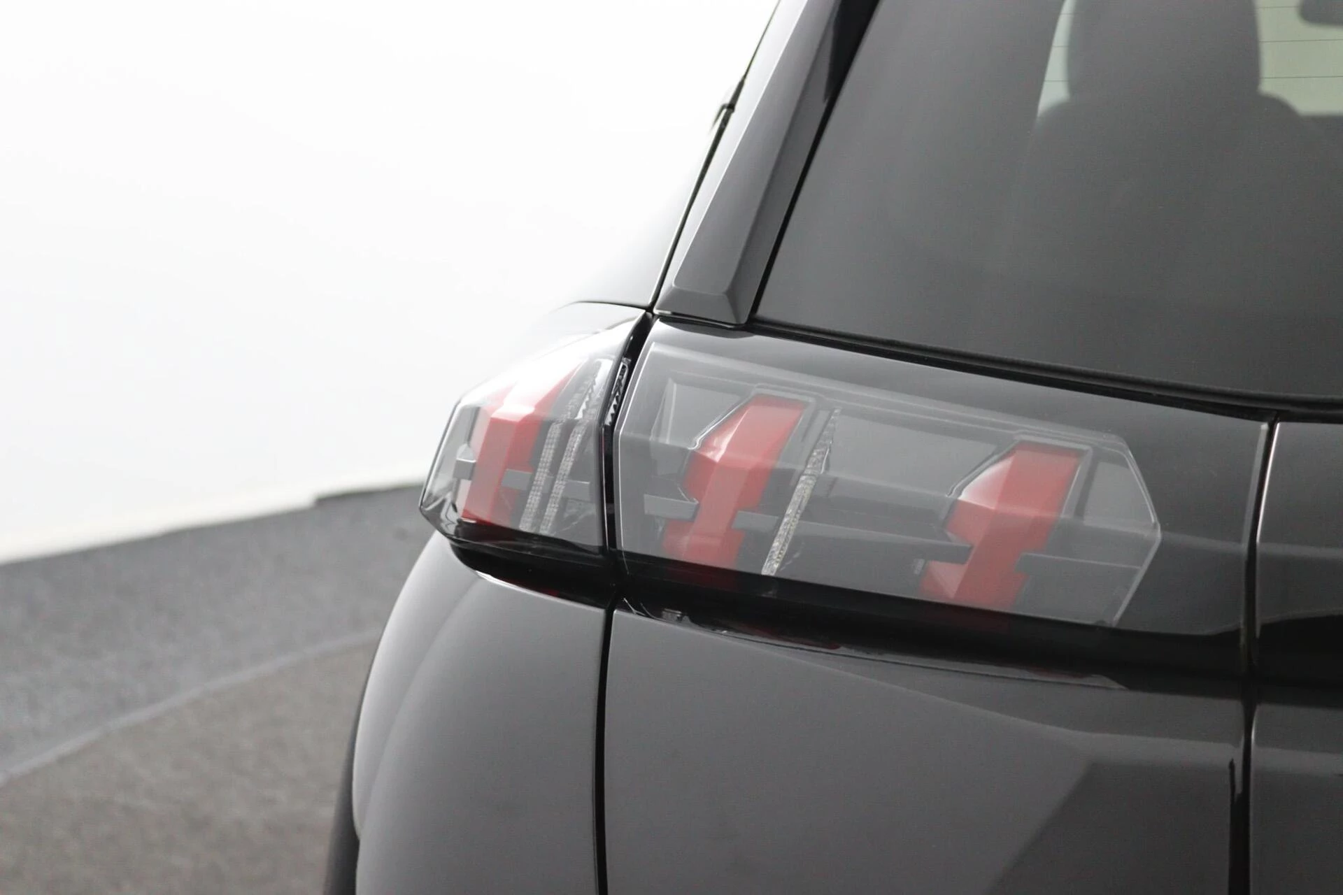 Hoofdafbeelding Peugeot e-2008