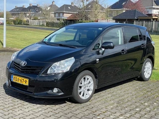 Hoofdafbeelding Toyota Verso Toyota Verso 1.8 VVT-I Business Automaat/ 7-Zits/ ECC/ Pano/ Navi/ Cruise/ Trekhaak