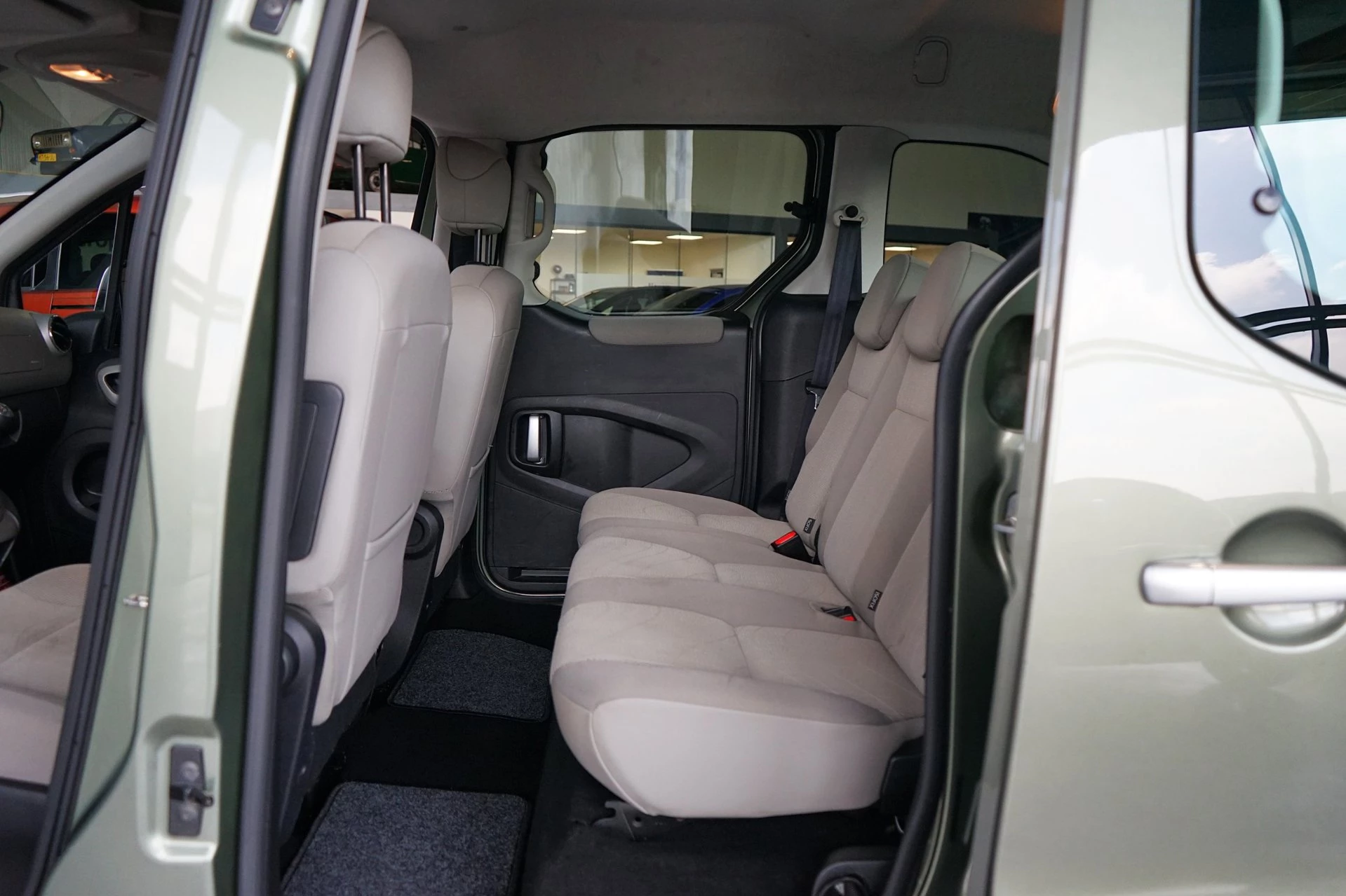 Hoofdafbeelding Peugeot Partner