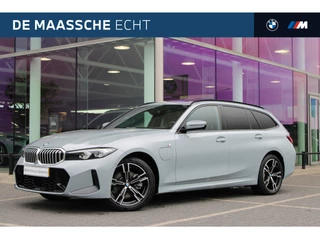 BMW 3 Serie Touring 330e M Sport Automaat / Trekhaak / Achteruitrijcamera / Sportstoelen / Comfort Access / Active Cruise Control / M Adaptief onderstel