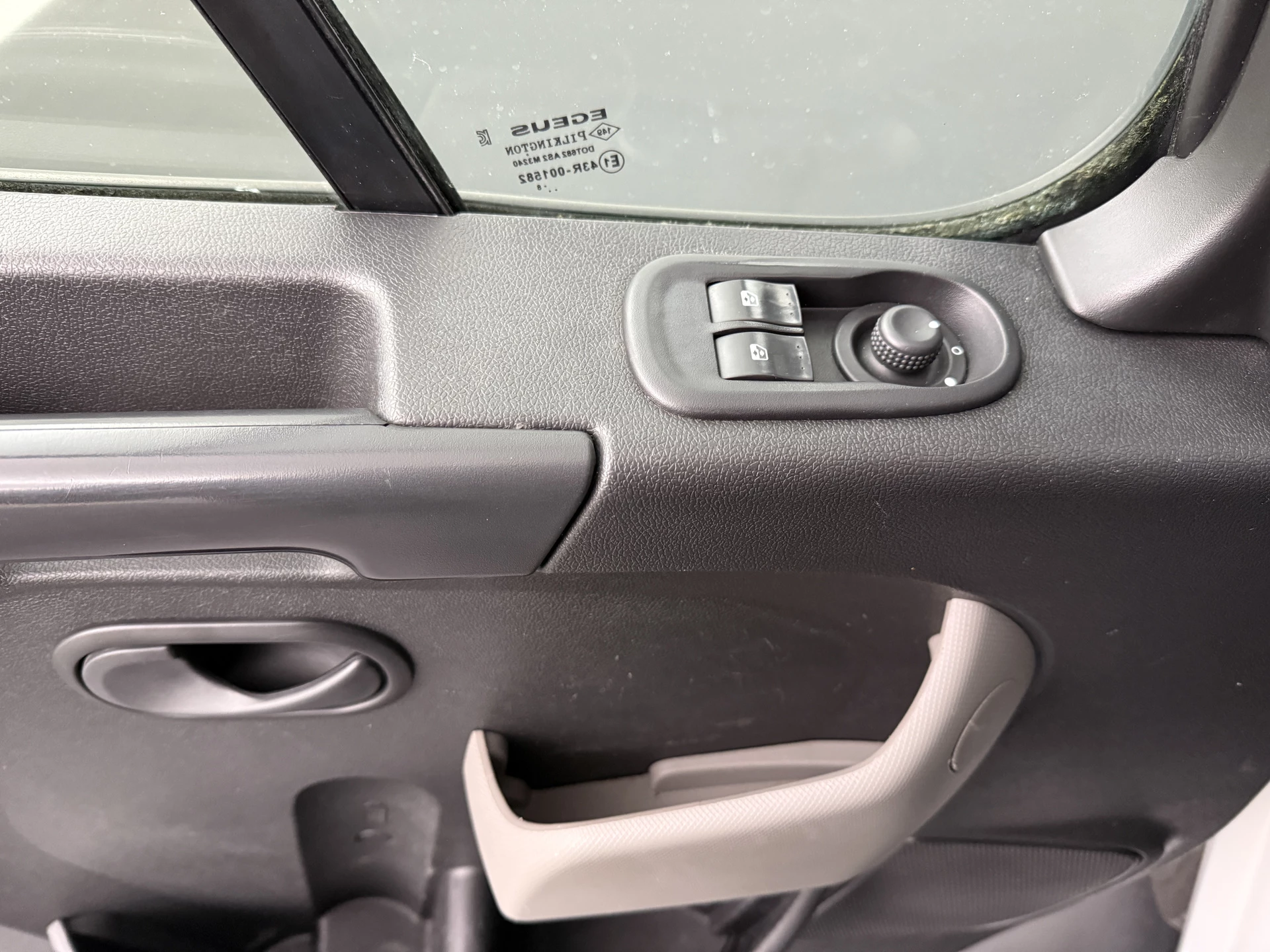 Hoofdafbeelding Nissan NV400