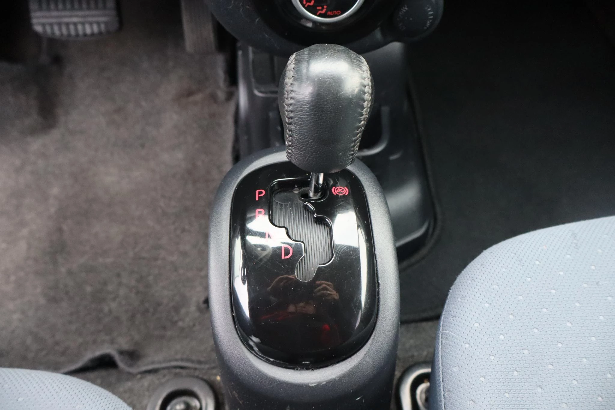 Hoofdafbeelding Peugeot iOn