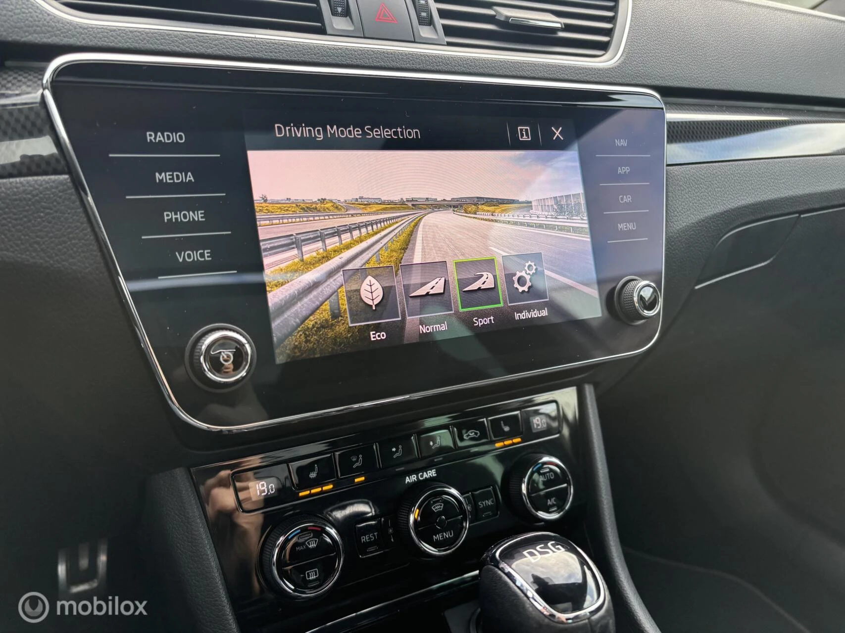 Hoofdafbeelding Škoda Superb